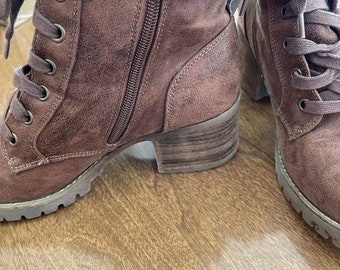 carlos santana combat boots