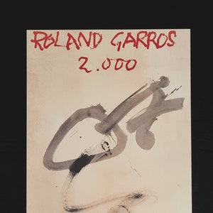 Antoni Tàpies Roland Garros - 2000 ©Antoni Tàpies Manifesto Vincitori : Mary Pierce e Gustavo Kuerten Home Decor.