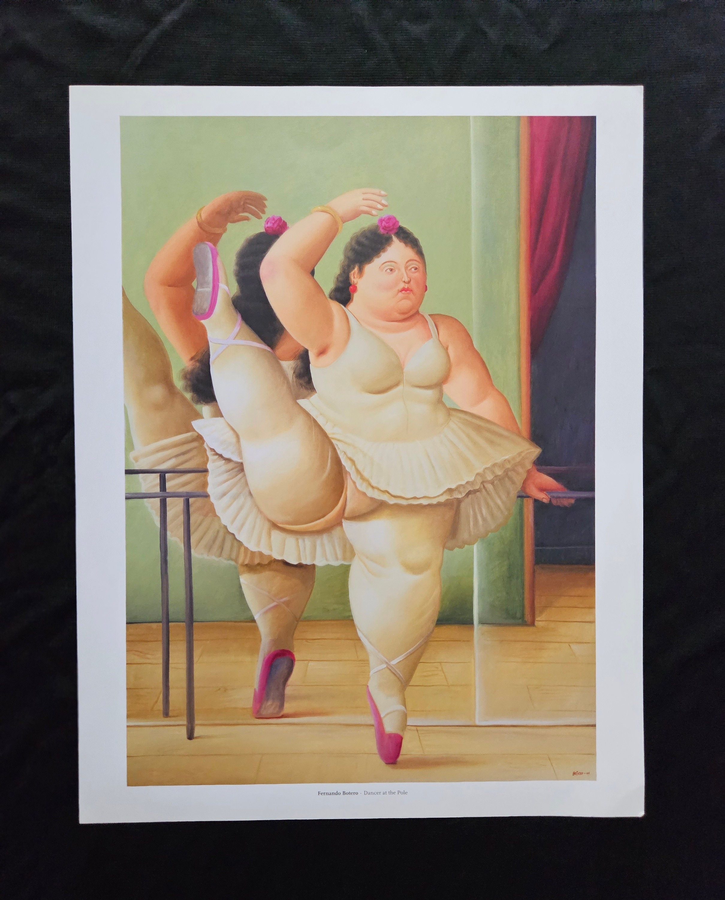 Fernando Botero „Ballerina alla barre“. Copyright, Titel und Beschreibung des Kunstwerks auf der Rückseite. 36,5 x 28 cm. Wohndekor.