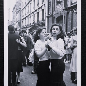 Robert Doisneau &quot;14 July, Rue de Nantes, Paris, 1955&quot; Monochrome Art Edition, limited. On the back ©2004 Atelier Robert Doisneau