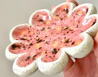 Handmade large bloom trinket dish (amaryllis)
