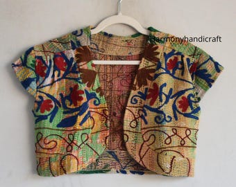 Veste courte imprimée en kantha, gilet brodé bohème