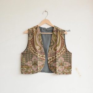 Wool vest, Hand Embroidery vest, Cotton quilted vest, sleeveless jacket, vintage quilted jacket, boho vest, handmade wool vest, Indian vest