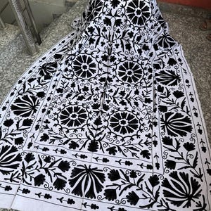 Suzani throw, Suzani bedspread, Suzani Table cover, Hand embroidery Suzani bed-cover, Suzani decor suzani quilt, Uzbek suzani embroidery rug