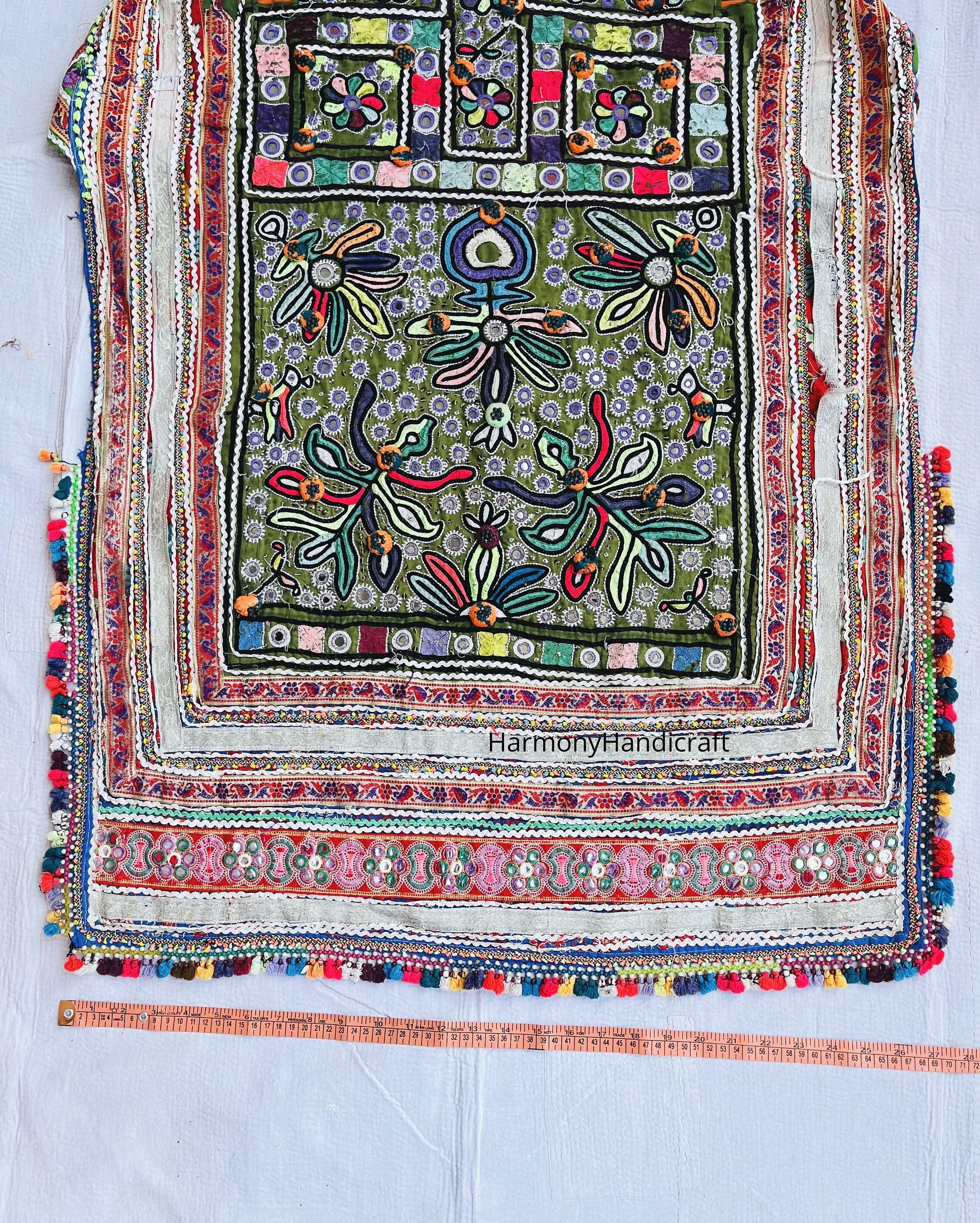 ヴィンテージ バンジャラ刺繍ネックヨークパッチ、ボヘミアン