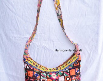 インド 民族 刺繍 vintage バッグ セール】ラバリ族の伝統刺繍ショルダーバッグ - インドの