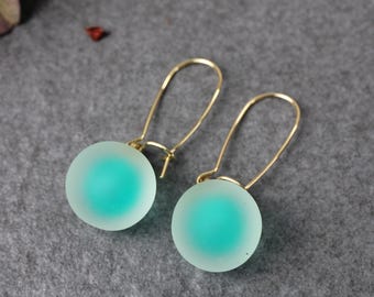 Ethnic Boho earrings, gold-colored – handmade vintage jewelry – unique Bohemian earrings with emerald green glass pendants