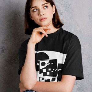 Unisex Tee: Eyes Up Modern Geometric Minimal Abstract Art Printed Graphic T-Shirt image 3