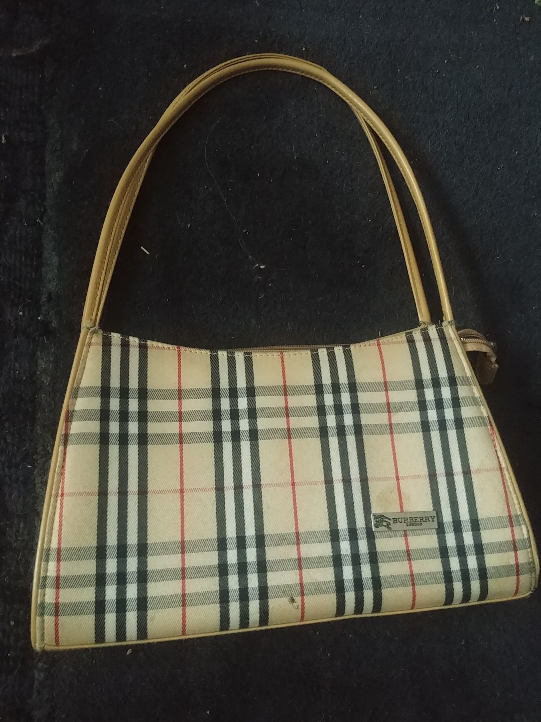 Top 30+ imagen burberry london handbag