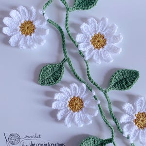 Crochet Daisy Garland,Flower Garland,Floral Bunting,Spring Decor,White Floral Summer, Nature Inspired,Spring Decoration,Daisy Chain,Gift