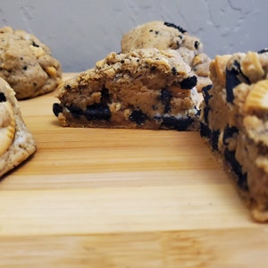 Vegan Cookies and Creme Stuffed Cookies