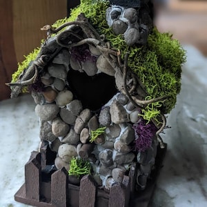 Mini Stone Cottage Birdhouse