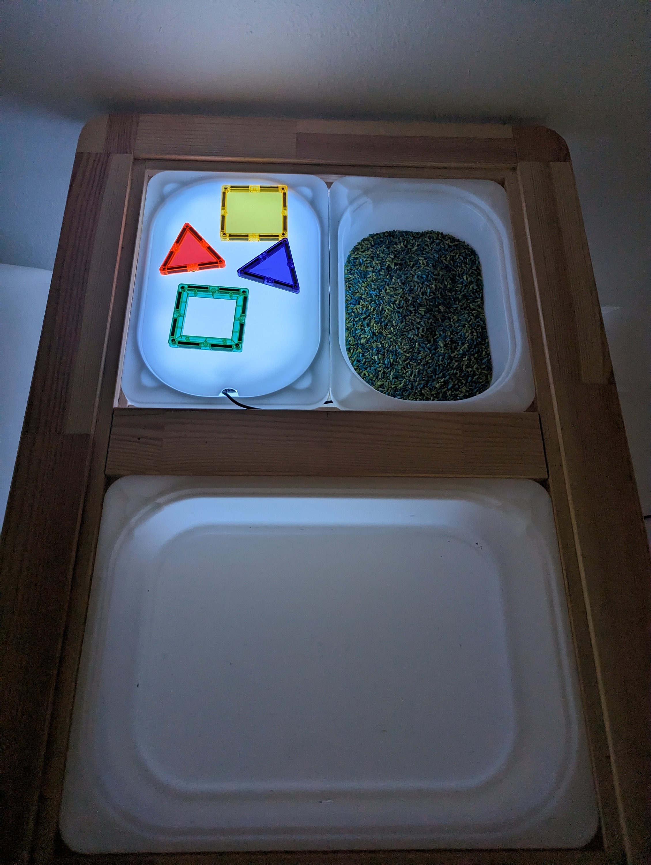 Classroom Edition Spring Loose Parts Tray, Light Table Translucent