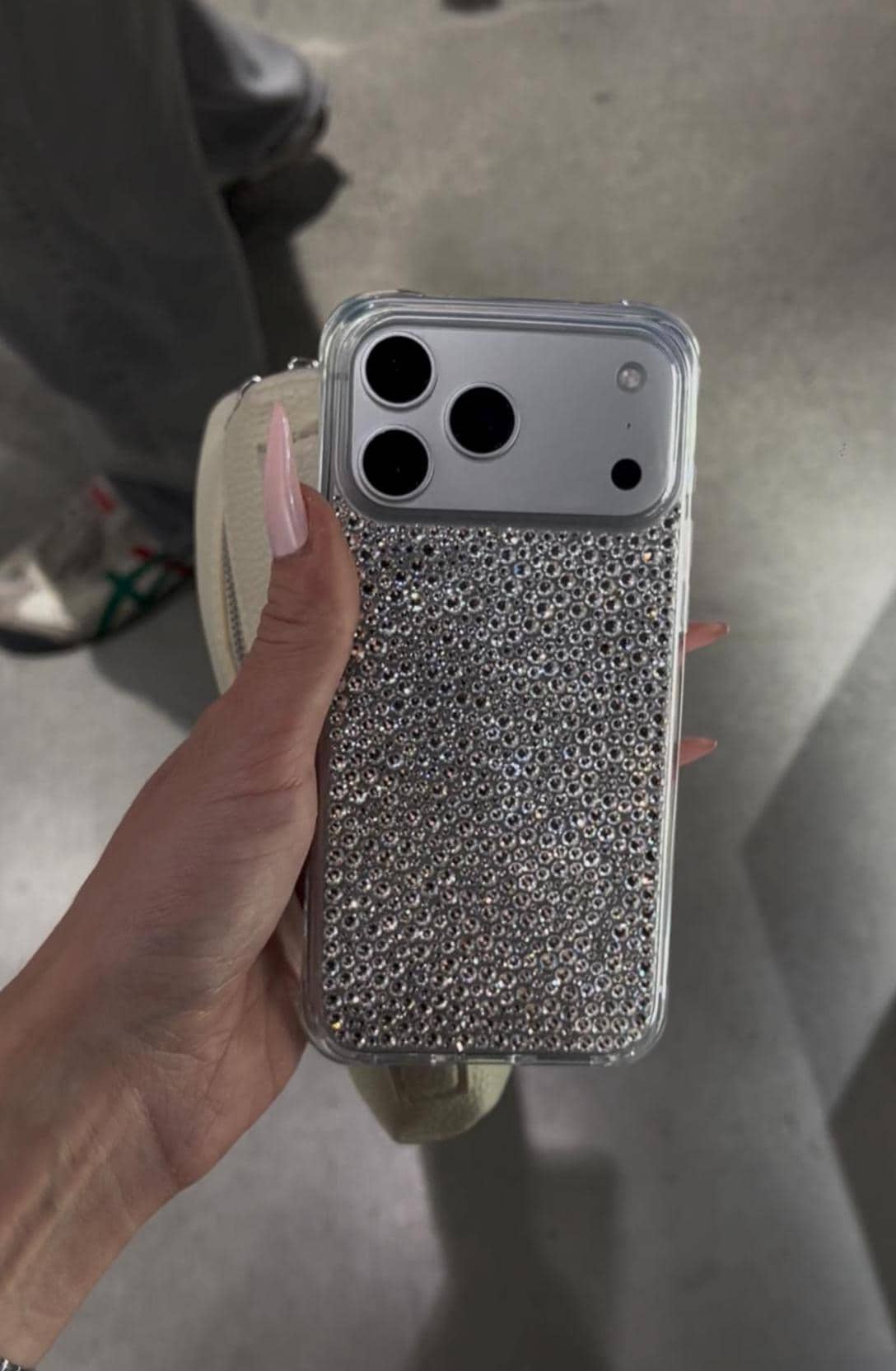 Swarovski Crystals iPhone 17 Pro Max Case. Crystallized iPhone