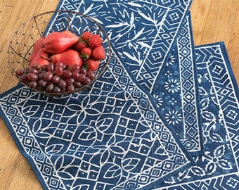 British Jacobean Old English Vintage woodblock printed linen set of 4 placemats Indigo Blue