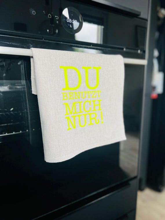 Lustiges Küchenhandtuch mit Spruch | Geschirrtuch Grau/Beige mit Neon-Print | Personalisiertes Geschenk Einzug & Weihnachten