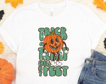 Trick or Treat Smell my Feet, Funny Halloween Shirt, Unisex Halloween Shirt, Funny Halloween Shirt,Halloween Tee, Trick or Treat Tee