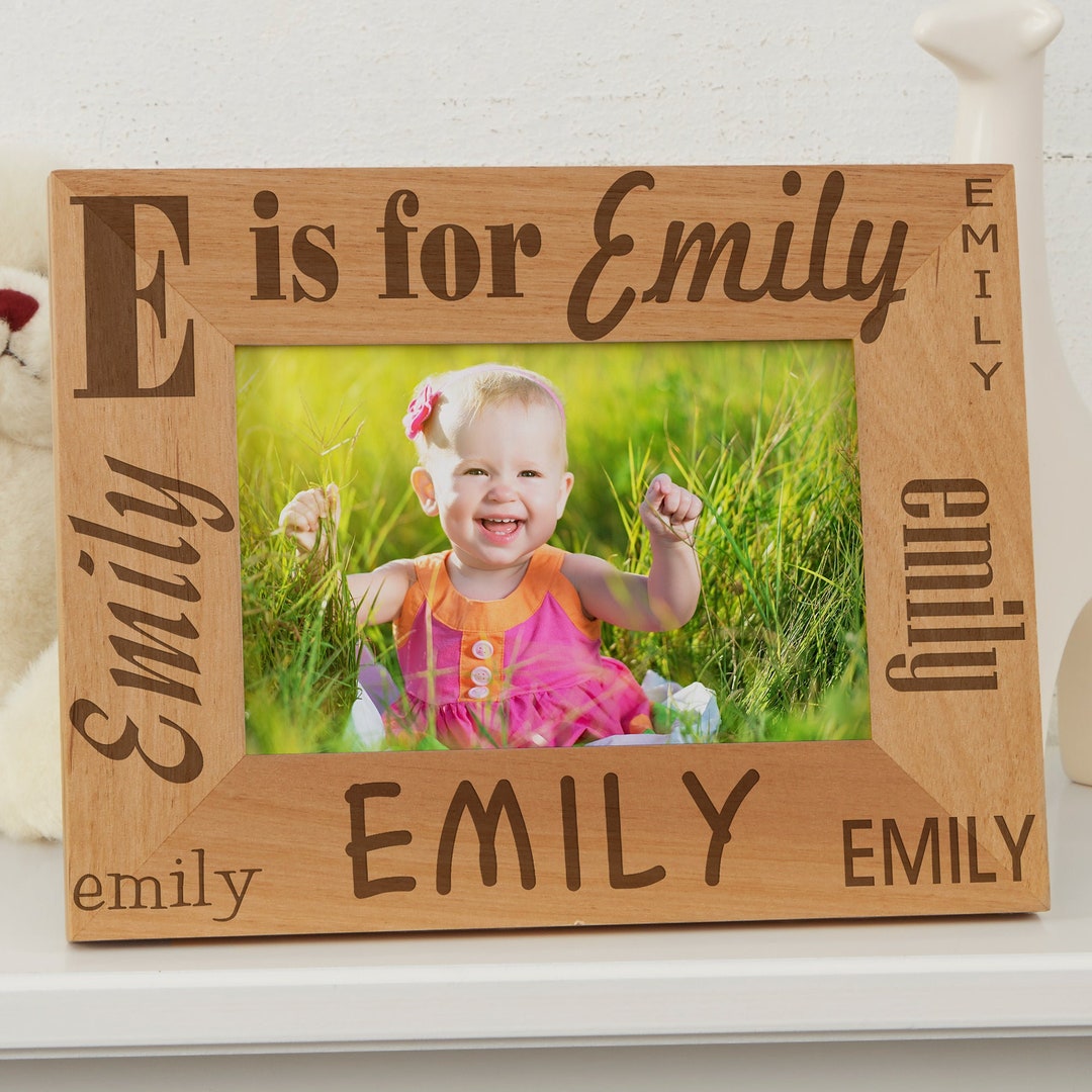 CUSTOMISABLE ALPHABET PHOTO FRAME