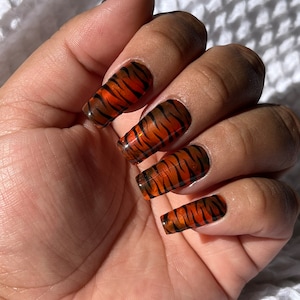 Glass Tiger |  Amber Jelly tips w/ black tiger print Apres Gel X  | Fall press ons | Medium Square