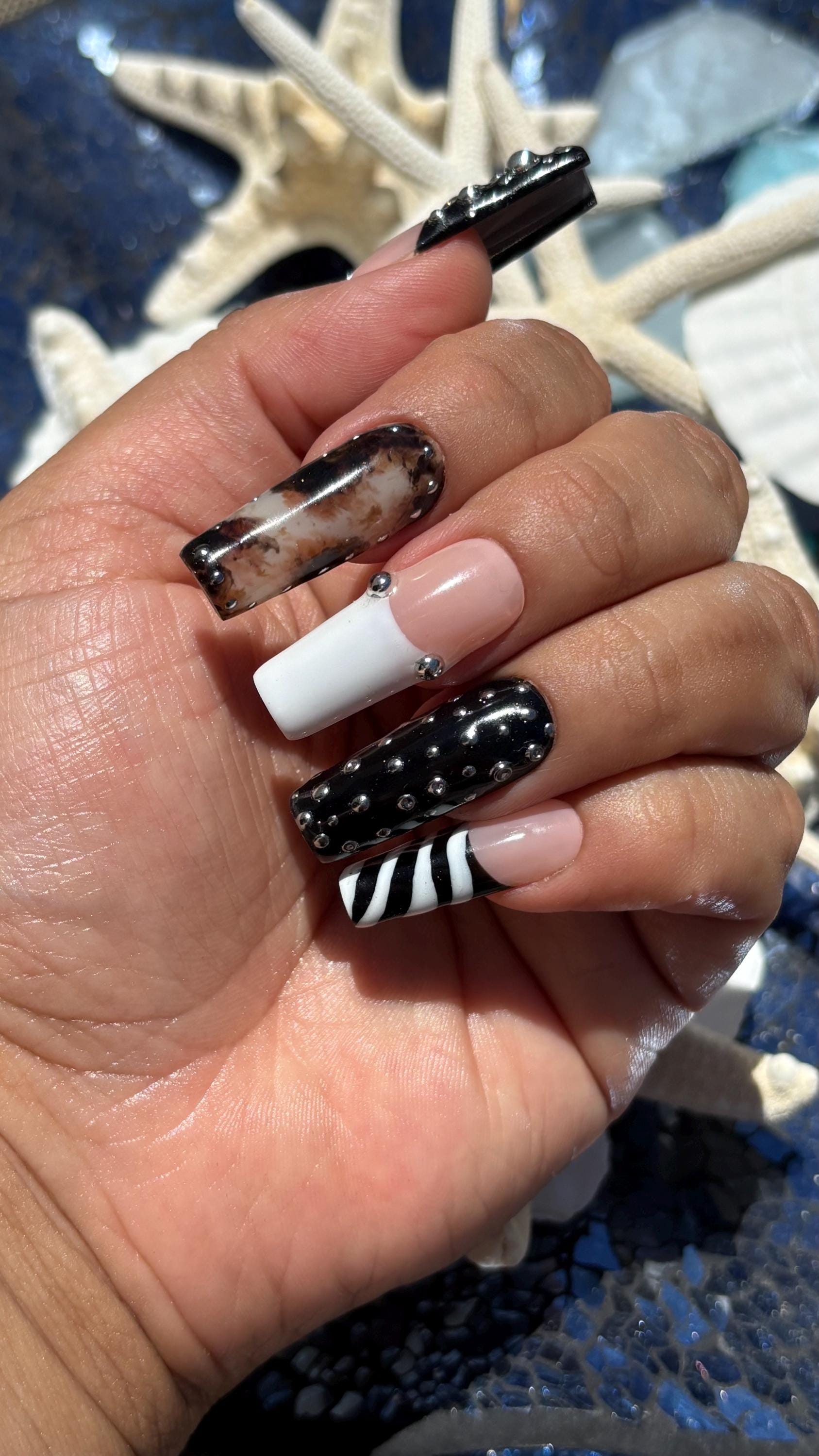 Black & Silver 3D Nail Art That Stuns