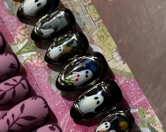 Friendly Ghosties | Black base detailed ghost portraits w/ gold frames  | Apres gel x | Fall Press ons