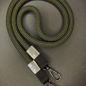 Corde à damier olive/noir - Dragonne en cuir noir pour appareil photo - Argenté X