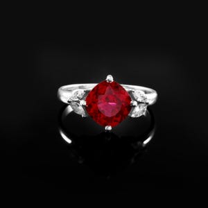 Bague rubis taille coussin 9 x 9 mm, argent sterling 925, bague élégante, bijou raffiné, cadeau pour elle