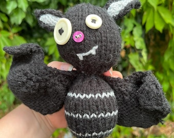 Knitted Bat Pattern, Halloween Companion (PATTERN ONLY)