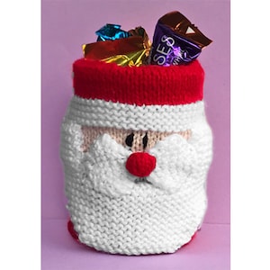 STICKBROSCHYR - Jultomten inspirerad hållare 15 cm hög - passar i plåtburk