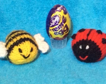 KNITTING PATTERN - Bee and Ladybird chocolate cover fits Creme Egg