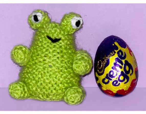 Buy KNITTING PATTERN Easter Frog Chocolate Cover Fits Creme Egg Online in  India 