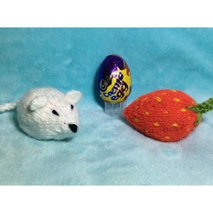 KNITTING PATTERN - Easter Mouse and Strawberry chocolate cover fits Creme Egg