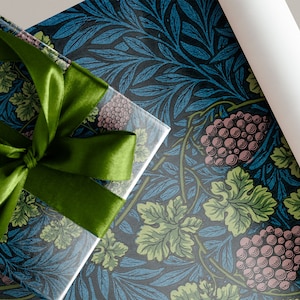 William Morris Wrapping Paper , All Occasion, Vine Pattern, Cottage Core Plant Lovers Print