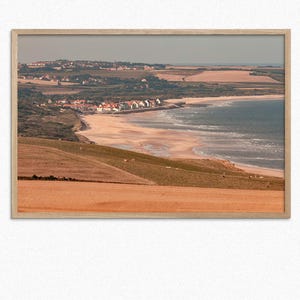 Fotografía de pared imprimible de la costa de Wissant, Francia. Impresión de póster de playa grande. Decoración del hogar de un pueblo costero francés. Póster de playa rural.