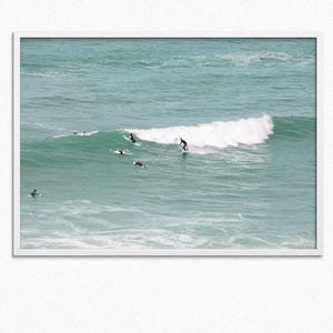 Fine Art Surf druckbare Fotografie digitaler Download, Surfen Küste Atlantik Strand Spanien Wandkunst, Wassersport Abenteuer Wohnkultur