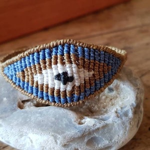 micro-macrame eye-shaped bracelet