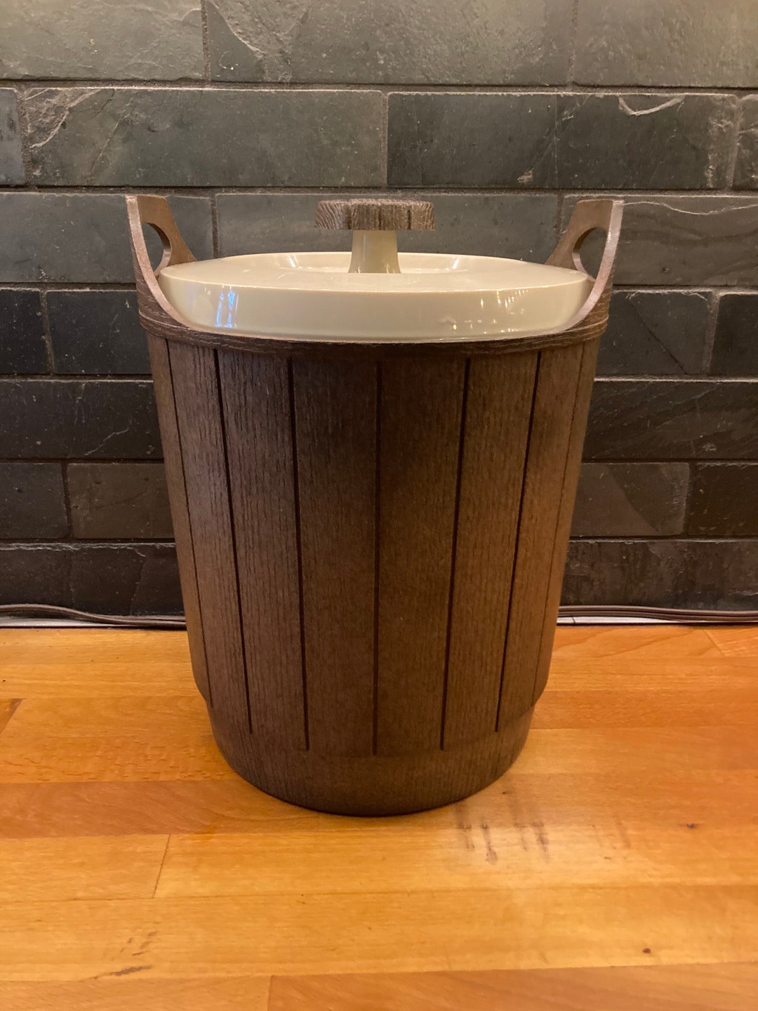 Large Vintage Rubbermaid Ice Bucket Etsy