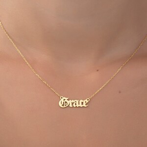 14K gouden ketting met oude lettertypenaam, gepersonaliseerd cadeau voor haar, cadeau moeder, zilveren naamhanger, vergulde naamhanger, beste cadeau voor moeders