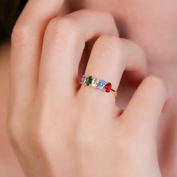 14K Gold Oval Birthstone Ring, Personalized Family Gemstone Ring