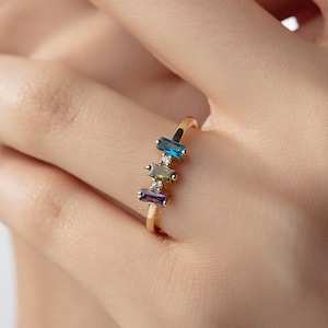14K Gold Baguette Birthstone Ring, Family Birthstone Ring For Grandmas, Mothers Birthstone Rings, Personalized Gifts, Best Gift For Mothers