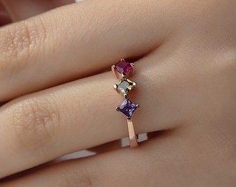 Princess Shaped Gold Birthstone Ring, Personalized Gift For Mom, Mothers Birthstone Ring, Birthday Gift For Grandmas, Best Gift For Mothers