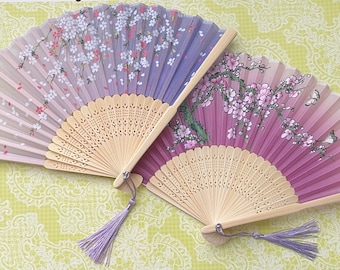 Fragrant folding fan summer cool wooden fan Chinese style small business gifts Fragrant folding fan summer cool wooden fan Chinese style small business gifts