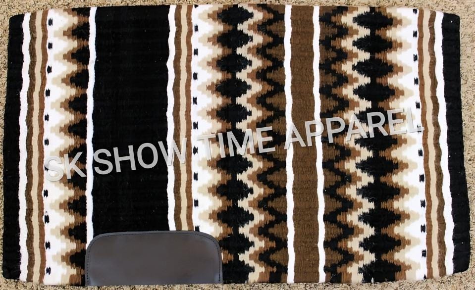Square Saddle Pad for Horse Riding Western Saddle Pad Tailored for Equestrian Trail and Show Use Bareback Riding Shows Riding Adventures