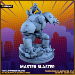 Könnte beinhalten: Eine graue 3D-gedruckte Miniatur eines Roboters mit einer menschenähnlichen Figur, die auf seinem Rücken reitet. Der Roboter steht auf einem felsigen Sockel. Die Miniatur ist 40 mm hoch und für den 3D-Druck konzipiert.