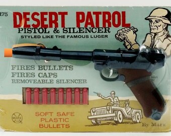 6 MINI KEY CHAIN Miniature Pistols Luger,Derringer,1911,Canon Toy Cap Gun Set 