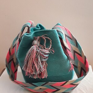 Medium Wayuu tas, handgemaakt gehaakt, neon veelkleurig accessoire
