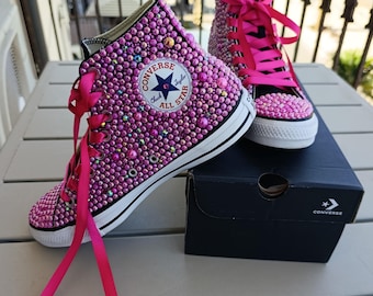 Zapatillas Converse All Stars personalizadas y decoradas a mano. Ideales para bodas, eventos y ceremonias. Perfectas para cócteles femeninos.