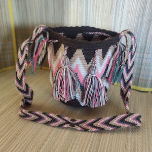 Petit sac Wayuu, fait main au crochet, accessoire unisexe multicolore