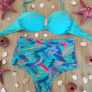 Turquoise Bikini with Tropical Leaves Pattern, Multicolor Swimsuit Set, High Waist. Women&#39;s Beachwear