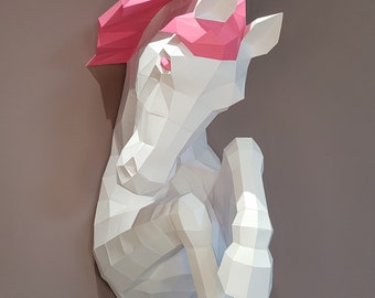 Tänzelndes Pferd Papercraft 3D. Erstellen Sie Ihre eigene Papierskulptur per PDF-Download